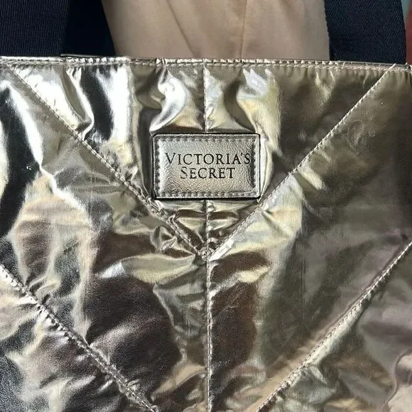 Victoria's Secret Rose Gold Black Metallic Foil Quilted Open Tote Weekend Bag - Picture 3 of 6